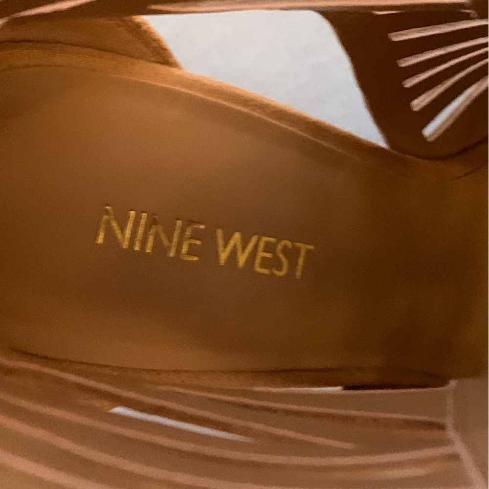Nine West Bessy Tan Leather Bootie Size 7 - Picture 9 of 10